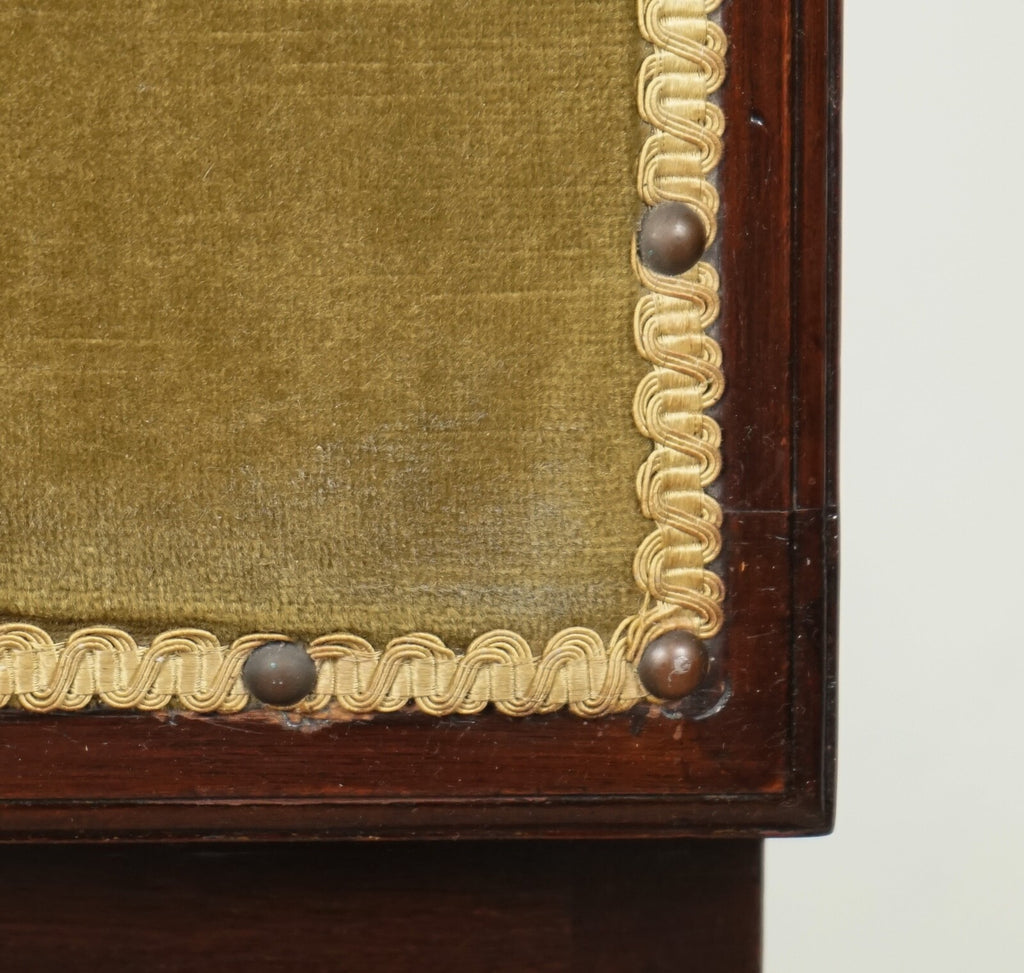 LAiDLER ROBSONS PIANO STOOL WITH STORAGE ON CLAW & BALL FEET