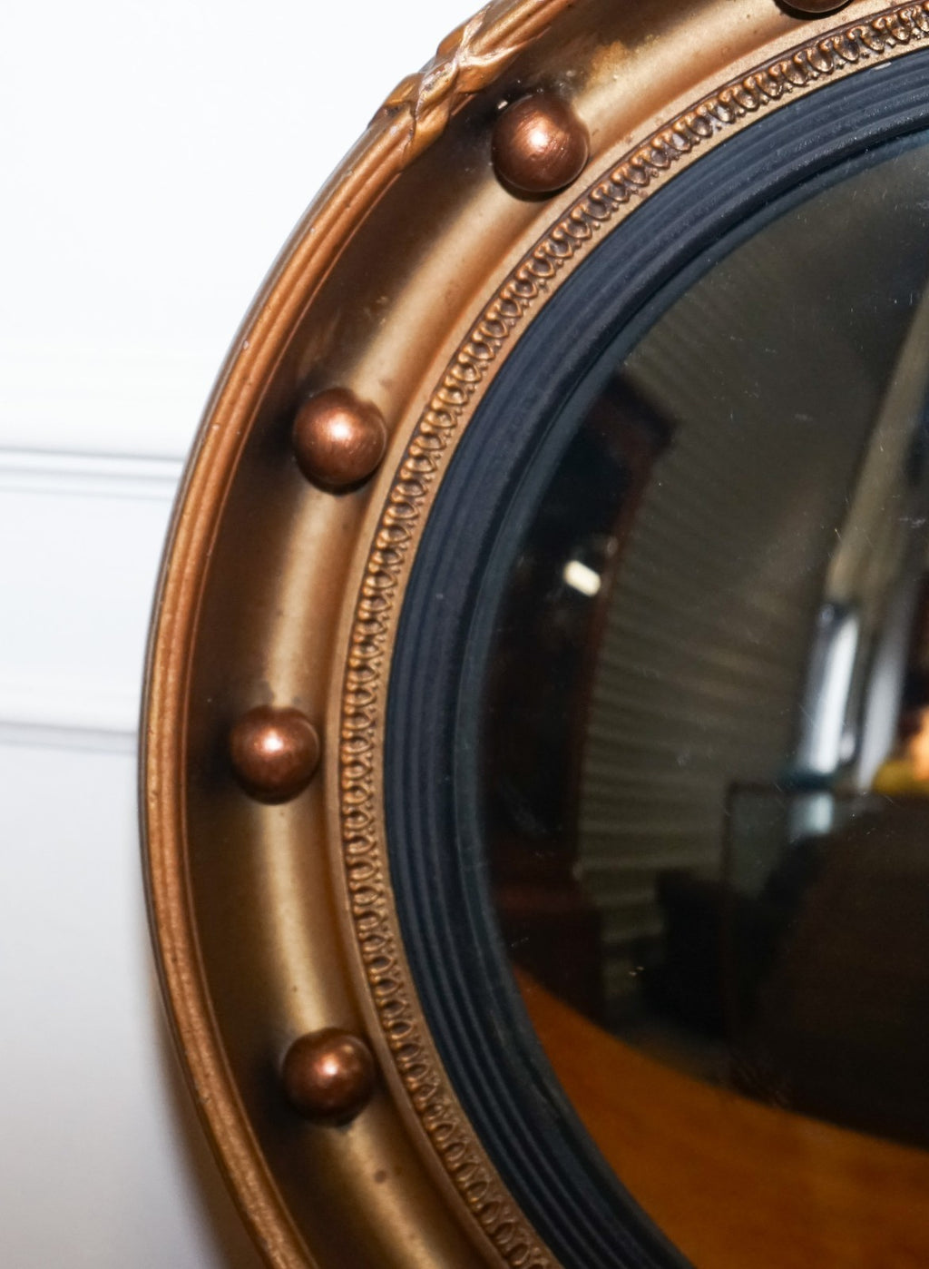 ANTIQUE 1920'S BUTLERS CONVEX GOLD GILT WOOD WALL MIRROR 42 CM DIAMETER