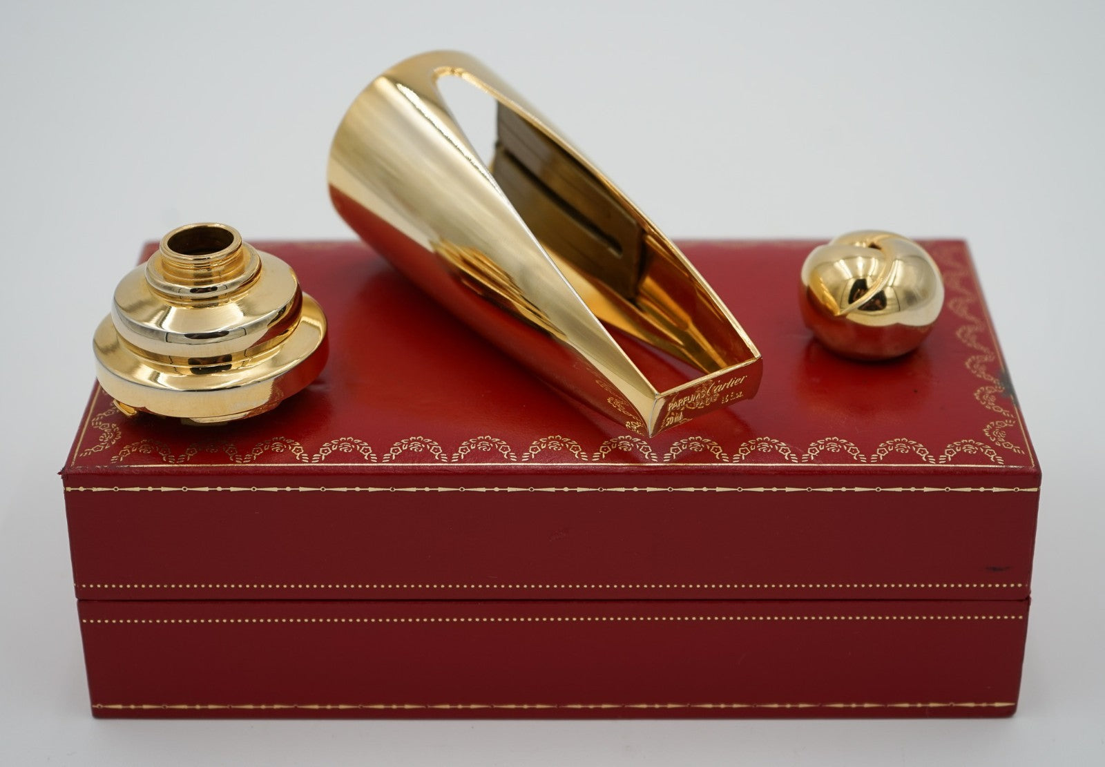 CARTIER LUXURY GOLD ATOMISER PARFUM FLACON “EAU DE PARFUM” BOXED DECORATiVE