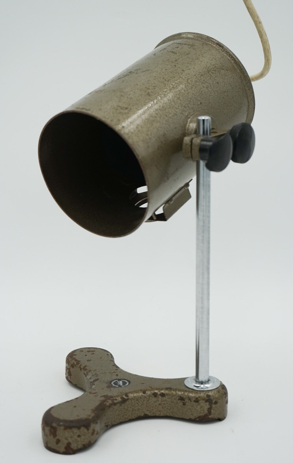 FLATTERS & GARNETT  SALVAGED LABORATORY SCHOOL TABLE ADJUSTABLE LIGHT 004