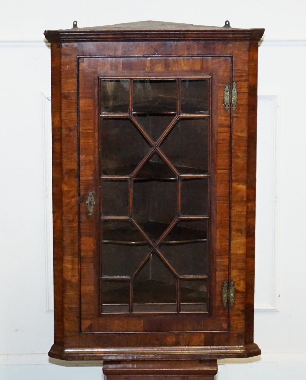 GEORGIAN CORNER HANGING DISPLAY CABINET BOOKCASE GLAZED DOOR DRAWER INSIDE
