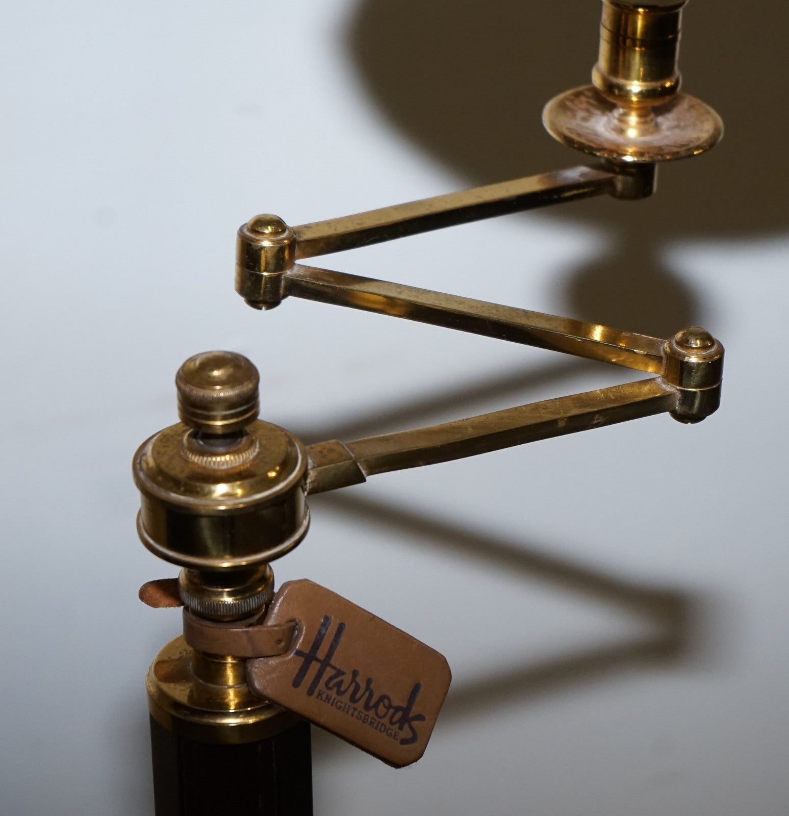 RARE HARRODS LONDON ENGLISH READING LAMP STAND SIDE TABLE WITH LAMP