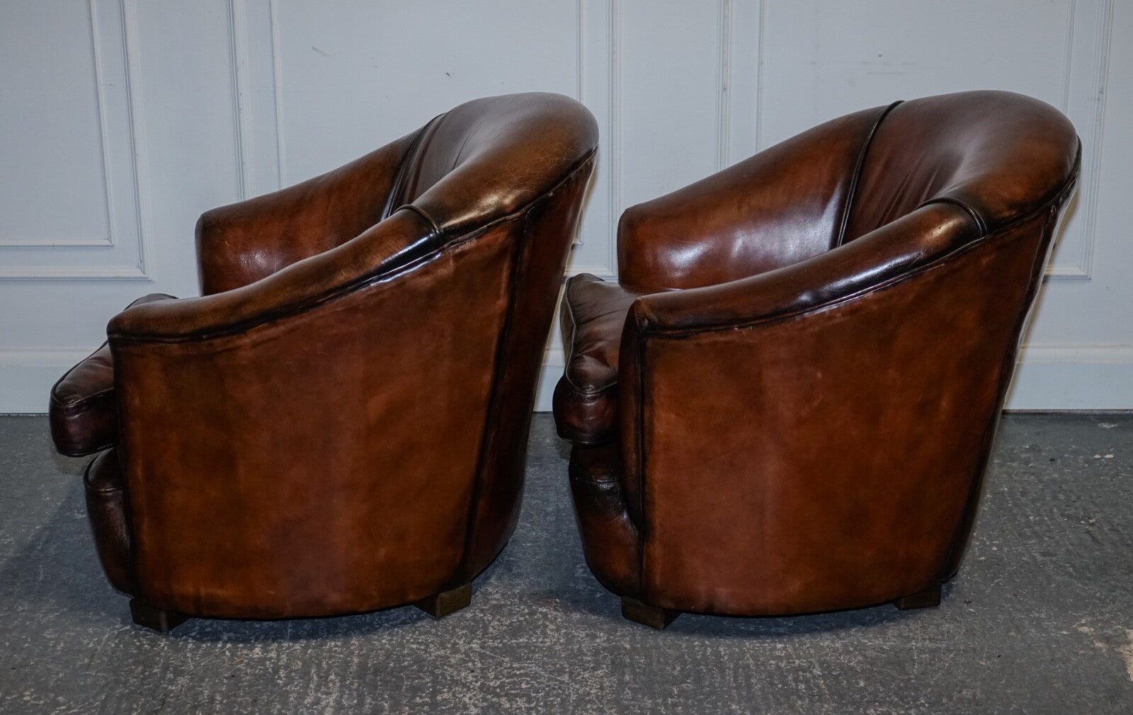 1920'S ART DECO RESTORED HAND DYED WHISKEY BROWN SUITE SOFA ARMCHAIRS FOOTSTOOLS
