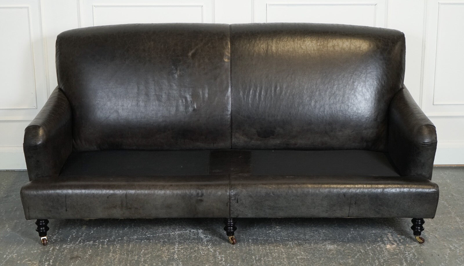 EXQUISITE HOWARD STYLE HERITAGE GREY LEATHER SOFA (1/2) J1