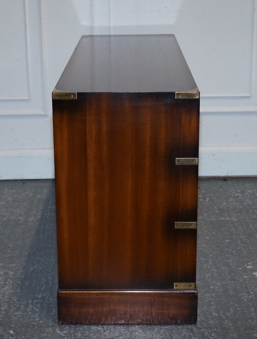 VINTAGE JANSEN OF LONDON MILITARY CAMPAIGN BRASS SIDEBOARD CHEST OF DRAWERS