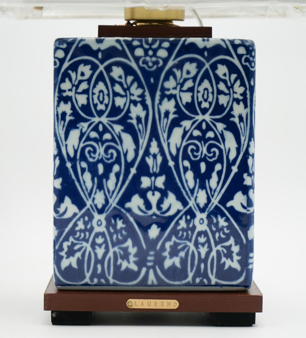 PAIR OF RALPH LAUREN EX DISPLAY BLUE & WHITE CERAMIC TABLE LAMPS  (2/2)