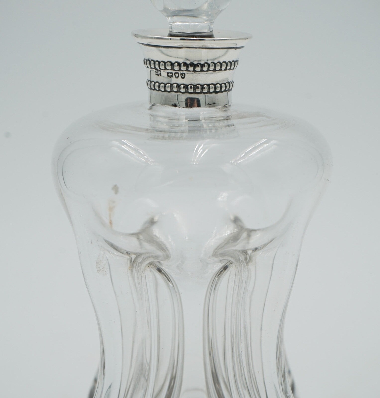 ANTIQUE 1891 WILLIAM HUTTON & SONS LONDON STERLING SILVER COLLAR PINCH DECANTER