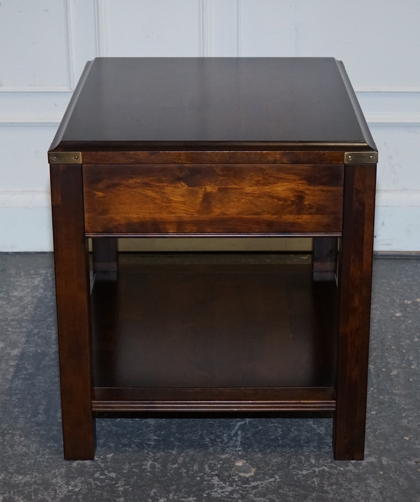 VINTAGE SINGLE MILITARY CAMPAIGN MAHOGANY & BRASS NIGHTSTAND BEDSIDE TABLE