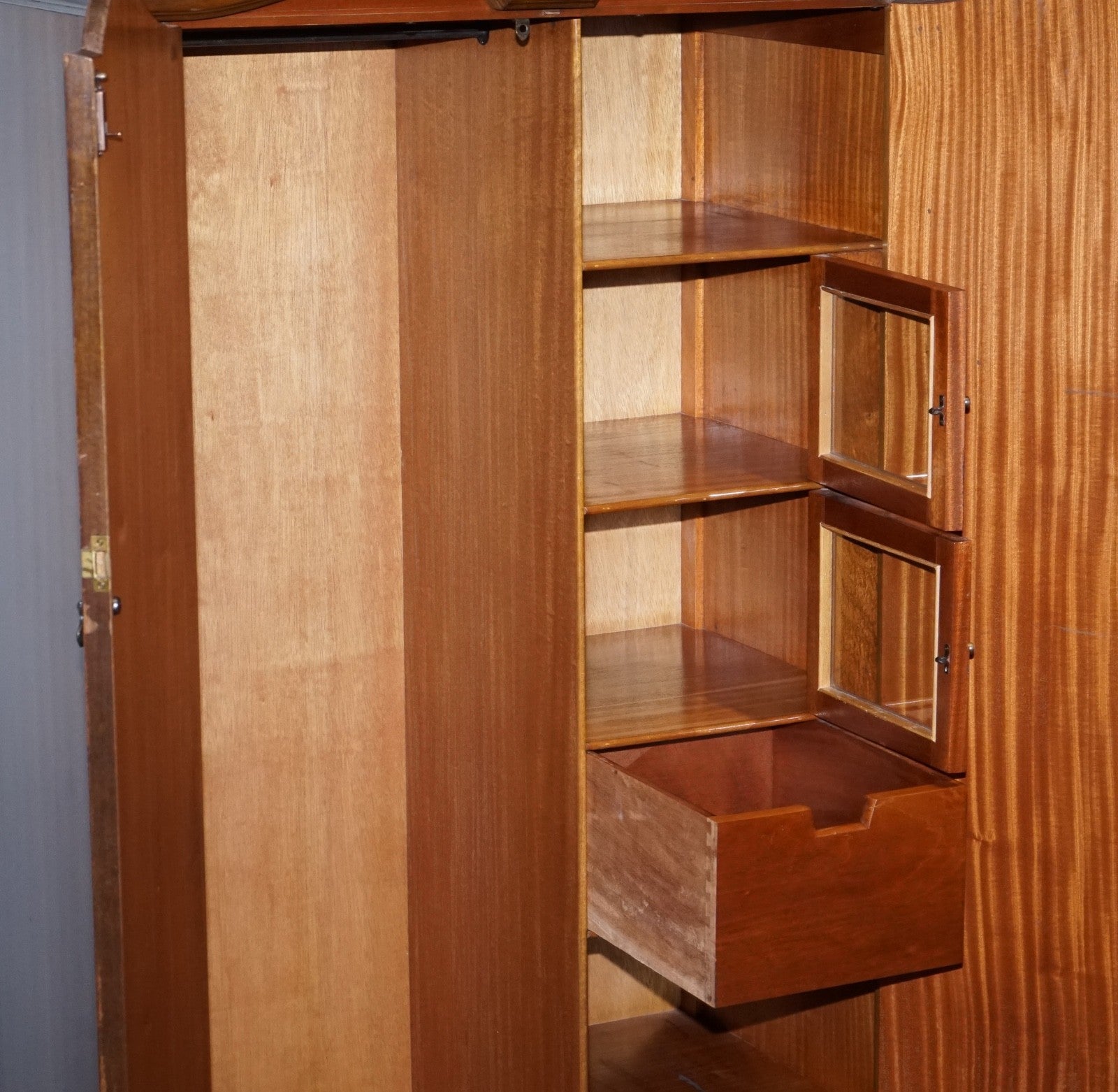 ART DECO 1920'S QUEEN ANNE ENGLiSH  BURR WALNUT TWO DOOR WARDROBE