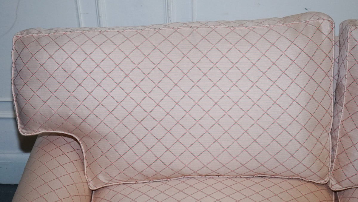 TRADITIONAL ENGLISH COUNTRY HOUSE TWO SEATER SOFA BED FEATHER FILLED CUSHIONS
