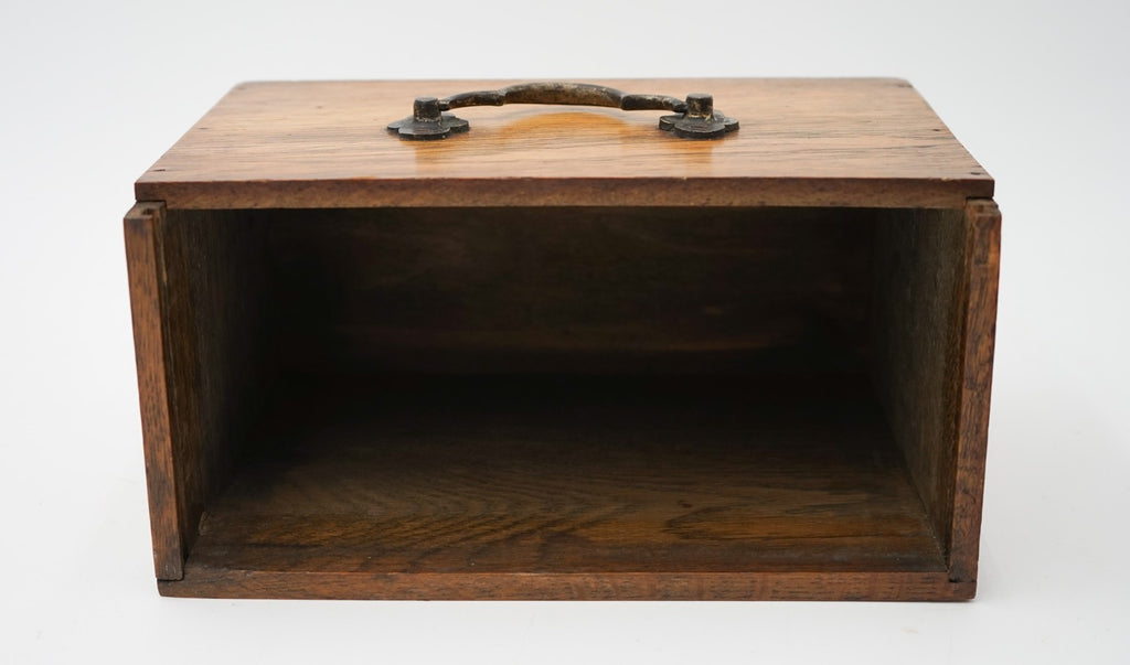 ANTIQUE 1920'S MAHJONG SET WITH ORIGINAL WOODEN BOX BONE & BAMBOO 144 TILES