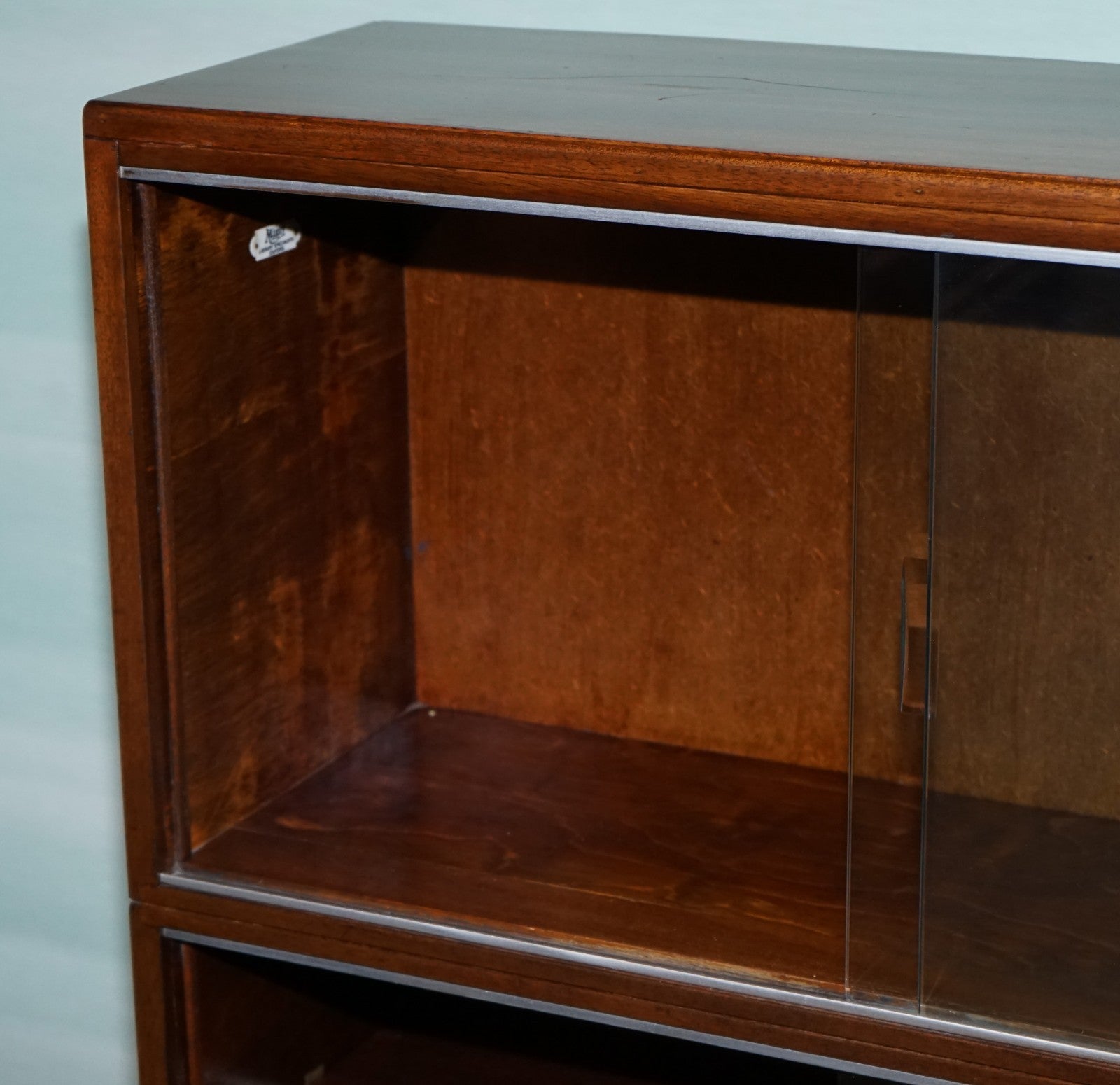 CIRCA 1930s MINTY OF OXFORD THREE TIER GLASS FRONT BARRISTER BOOKCASE CABINET