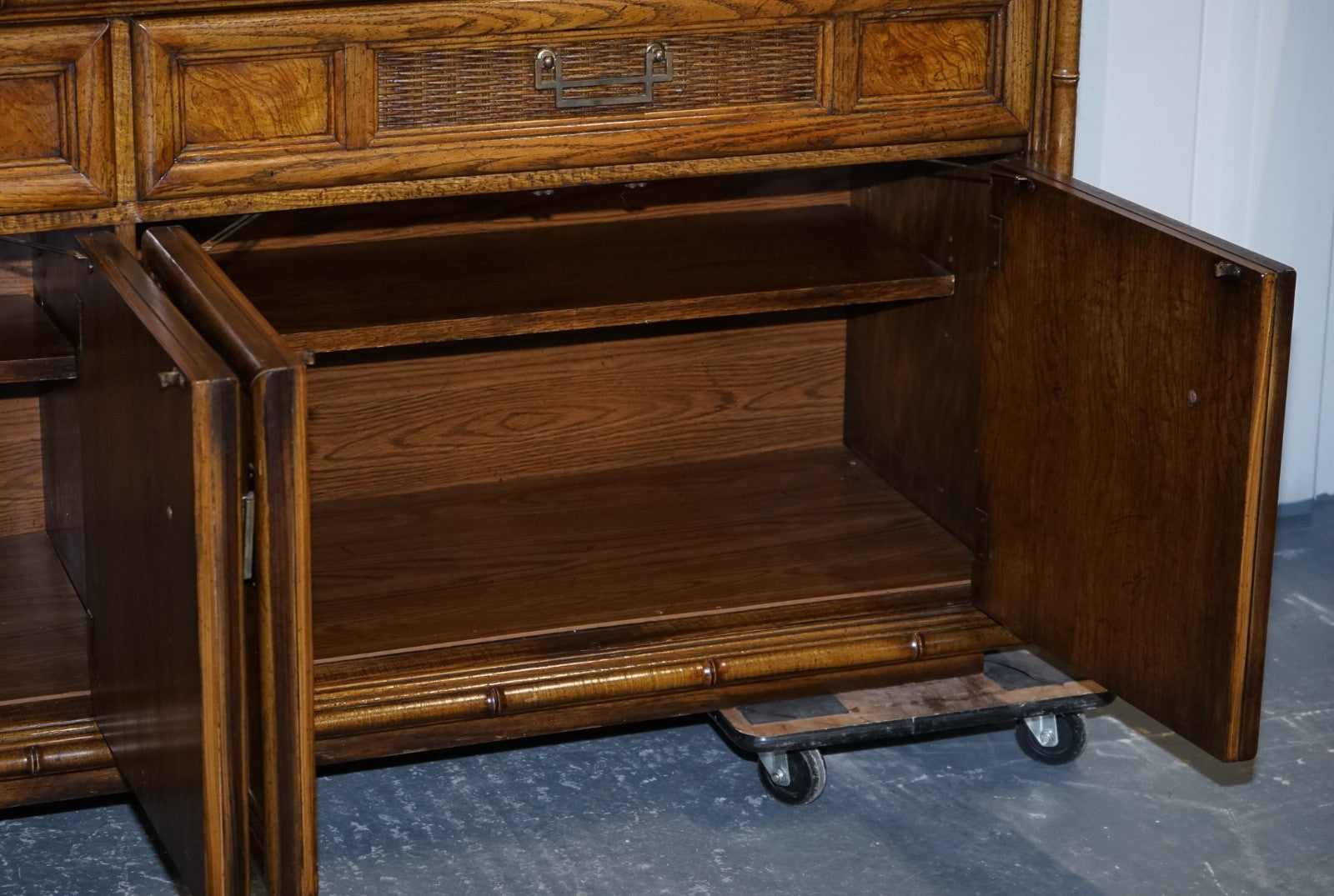 VINTAGE AMERICAN FAUX BAMBOO STYLE DISPLAY CABINET BOOKCASE BY BURLINGTON