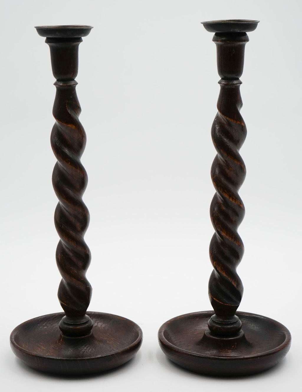 EARLY ViCTORIAN PAIR OF ENGLISH OAK BARLEY TWIST CANDLE STICKS (1)