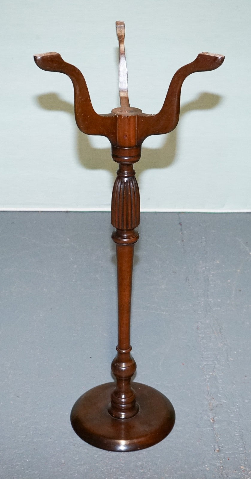 ANTIQUE HARDWOOD TRIPOD PEDESTAL PLANT TABLE STAND HAND TURNED COLUMN