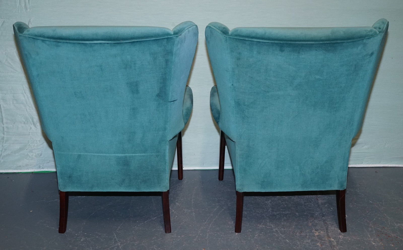 MID CENTURY VINTAGE PAIR OF PARER KNOLL FROXFIELD BLUE FABRIC WINGBACK ARMCHAIRS