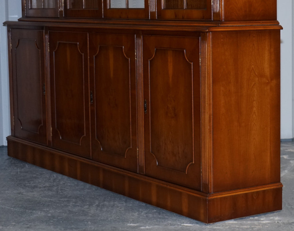 ANTIQUE GEORGIAN STYLE YEW WOOD FOUR DOOR DISPLAY CABINET BOOKCASE