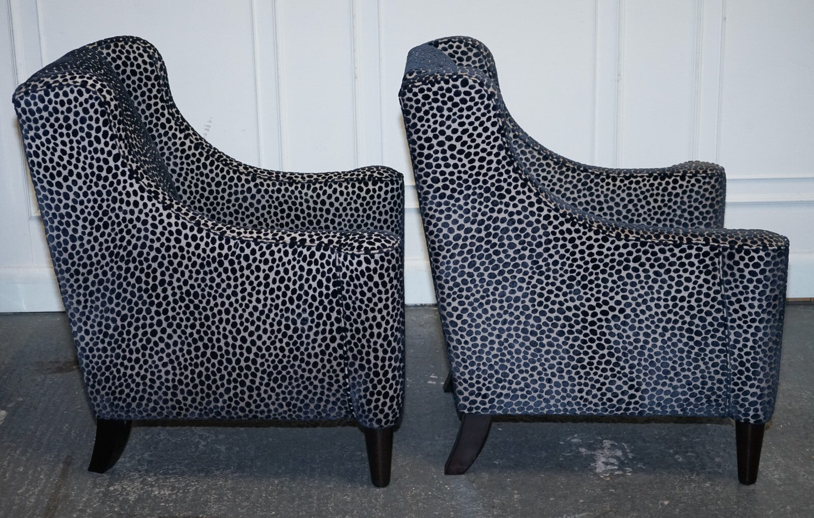 BEAUTIFUL PAIR OF NAVY BLUE LEOPARD PRINT FLAT ARM ARMCHAIRS