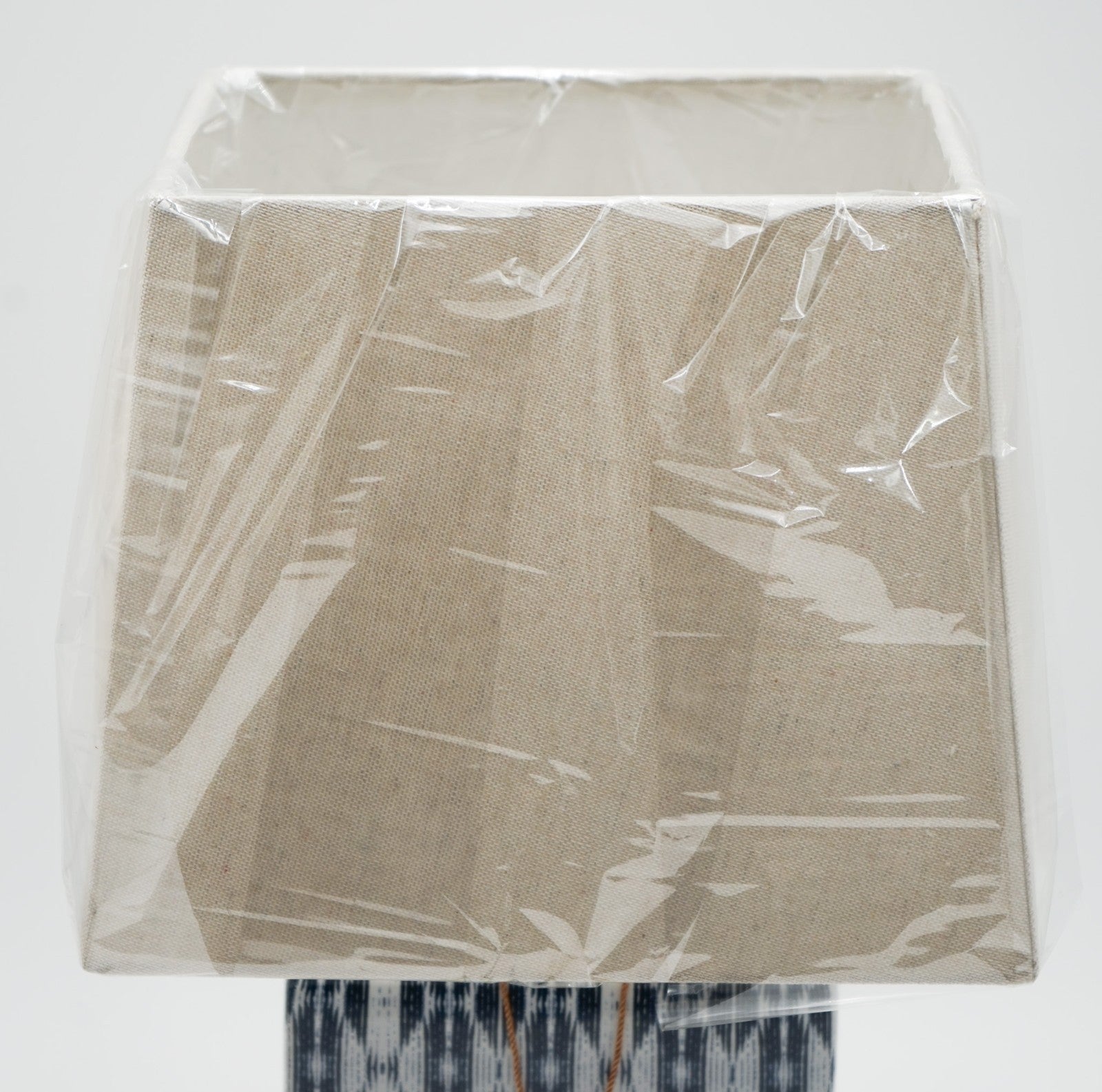 PAIR OF RALPH LAUREN EX DISPLAY CERAMIC BLUE TABLE LAMPS INCLUDING SHADES (1/1)