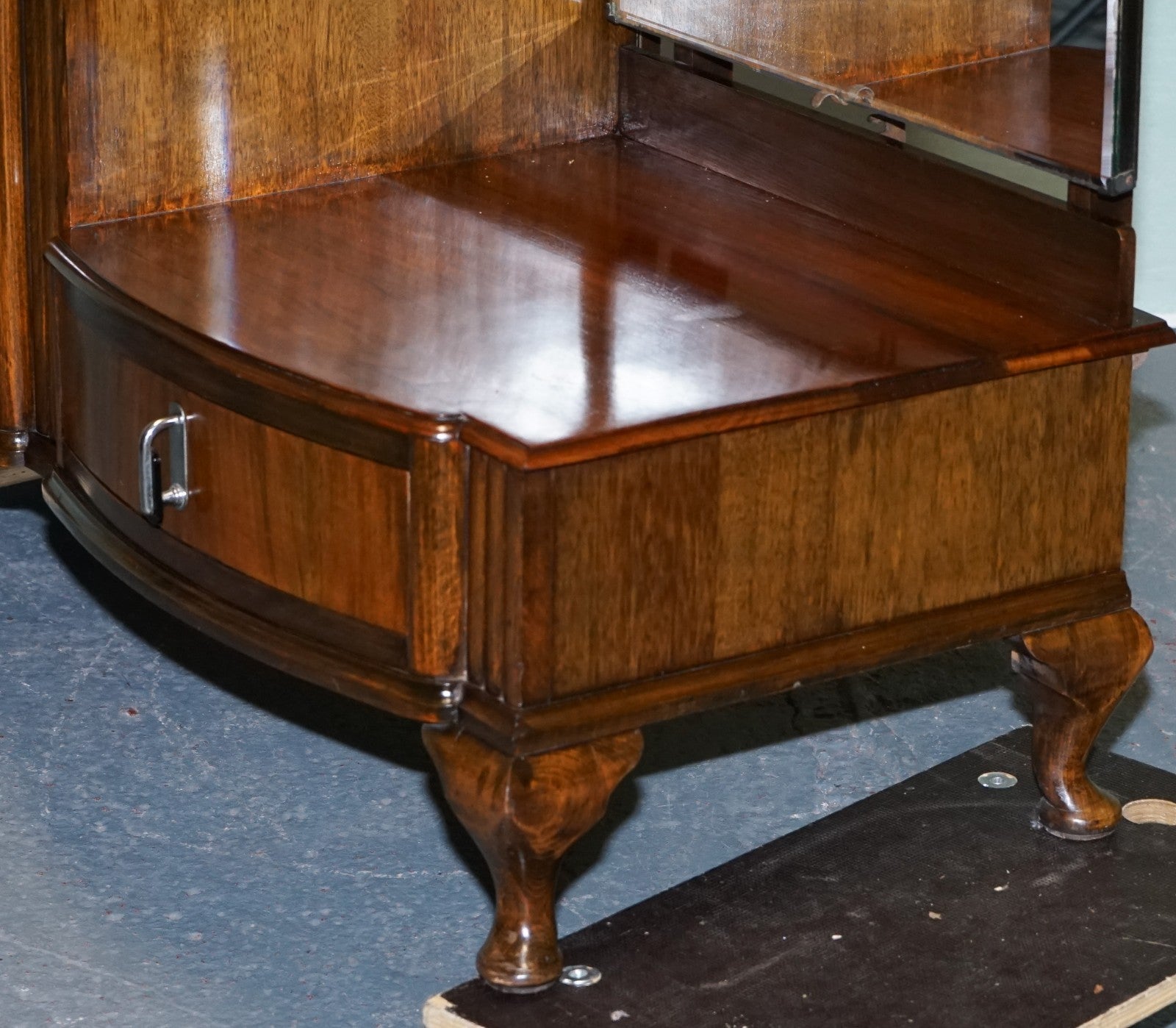 1930s ART DECO C.W.S CABINET WORKS DRESSING TABLE WITH MIRROR