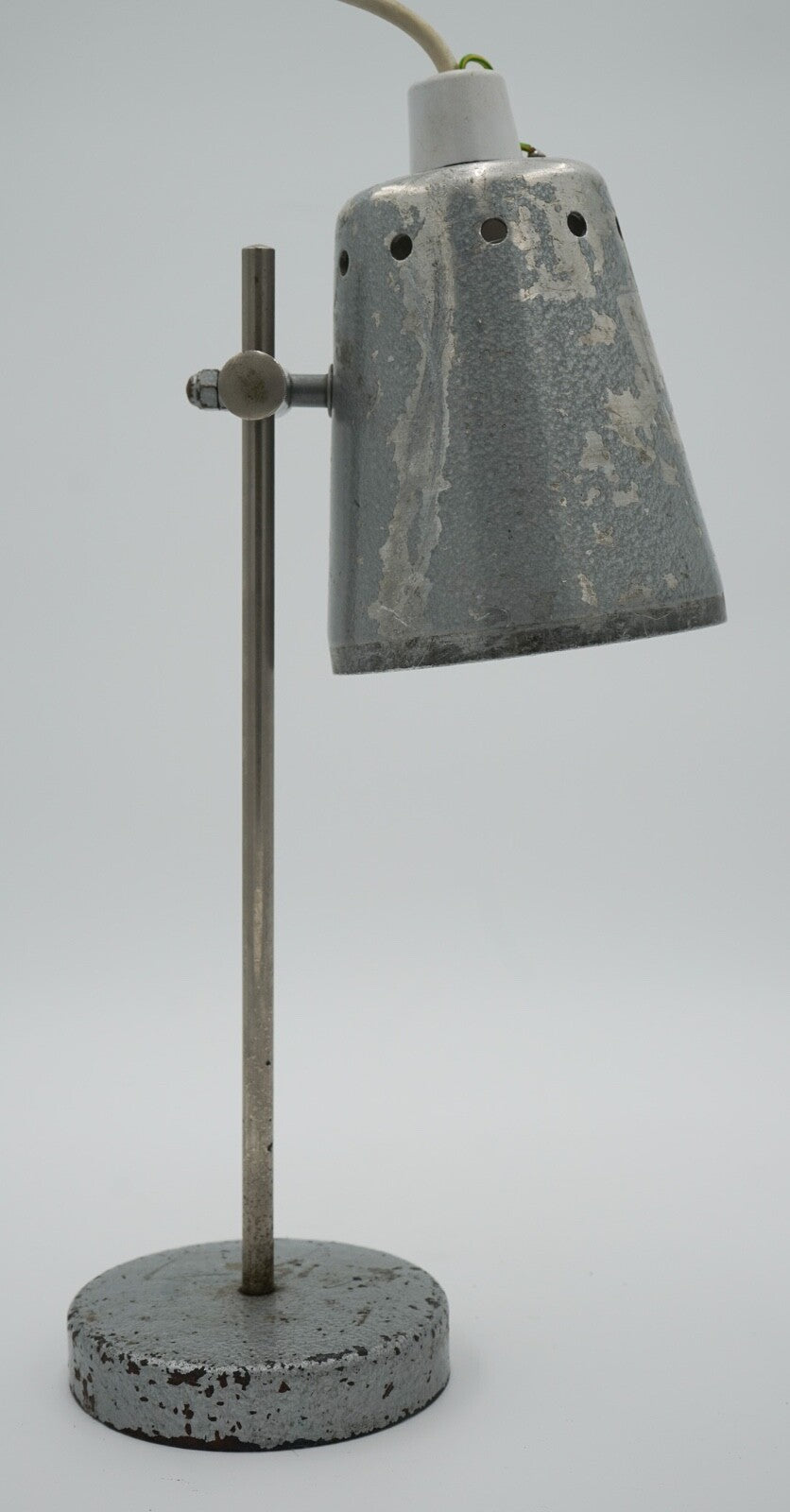 1940'S ENGLISH SALVAGED LABORATORY SCHOOL TABLE ADJUSTABLE LIGHT 005