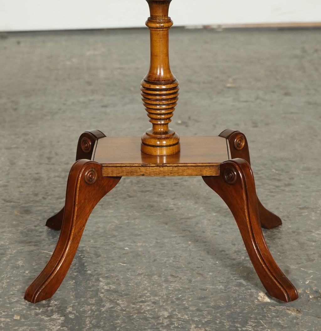 VINTAGE YEW WOOD BURGUNDY LEATHER TOP SIDE END LAMP WINE TABLE WITH PIE CRUST