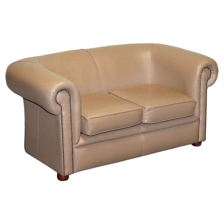 VINTAGE CHESTERFIELD ANDREW MUiRHEAD TAN LEATHER TUB TWO SEATER SOFA STUD DETAIL