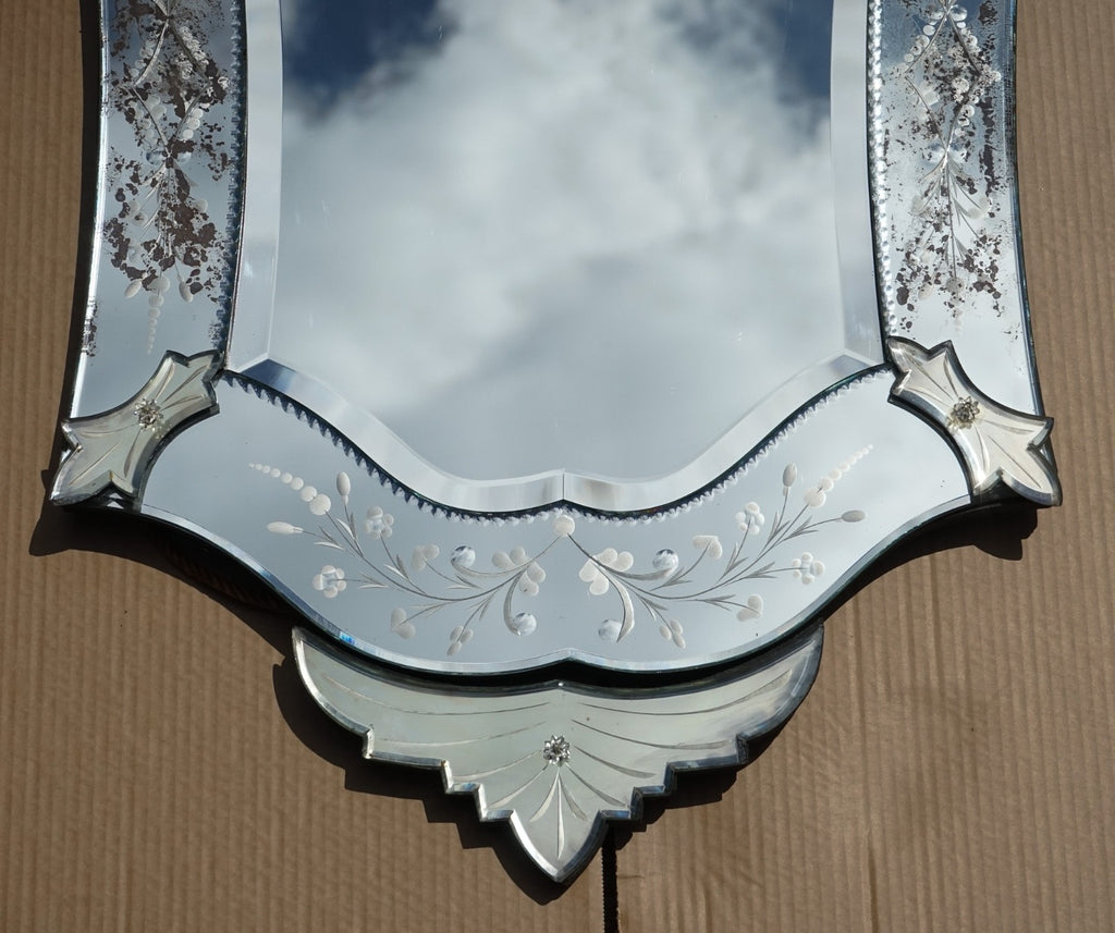 ANTIQUE ITALIAN CIRCA 1910 VENETIAN ETCHED GLASS HEART SHAPED WALL MIRROR
