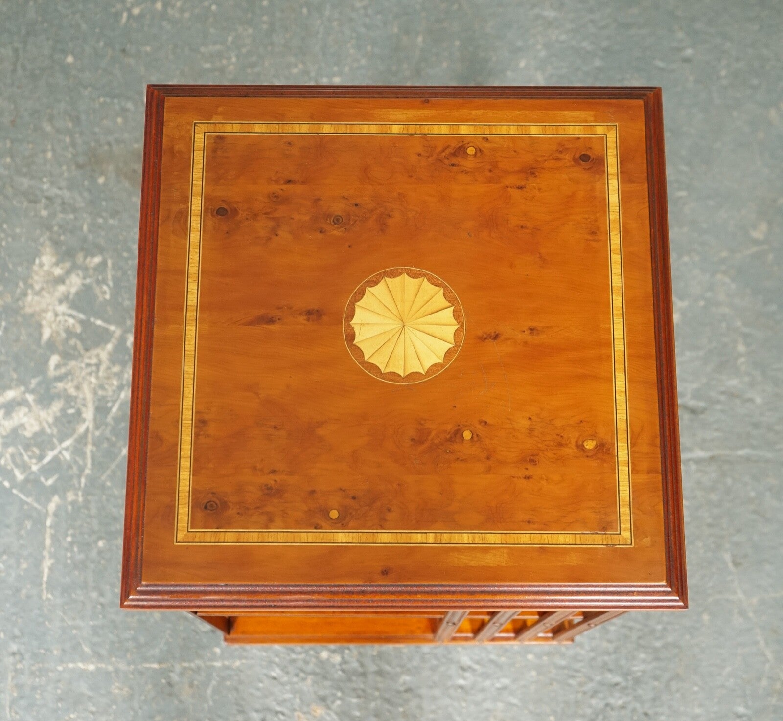 STUNNING BURR WALNUT SHERATON REVIVAL INLAID REVOLVING BOOKCASE END TABLE