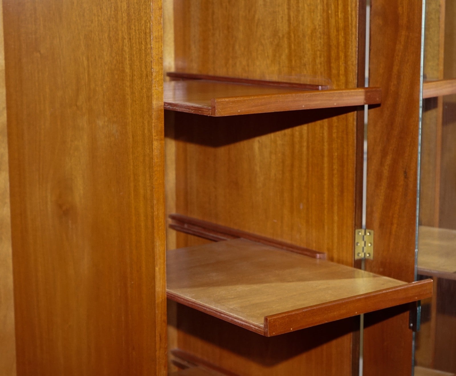 VICTORIAN QUEEN ANNE ENGLISH ART DECO BURR WALNUT TWO DOOR WARDROBE