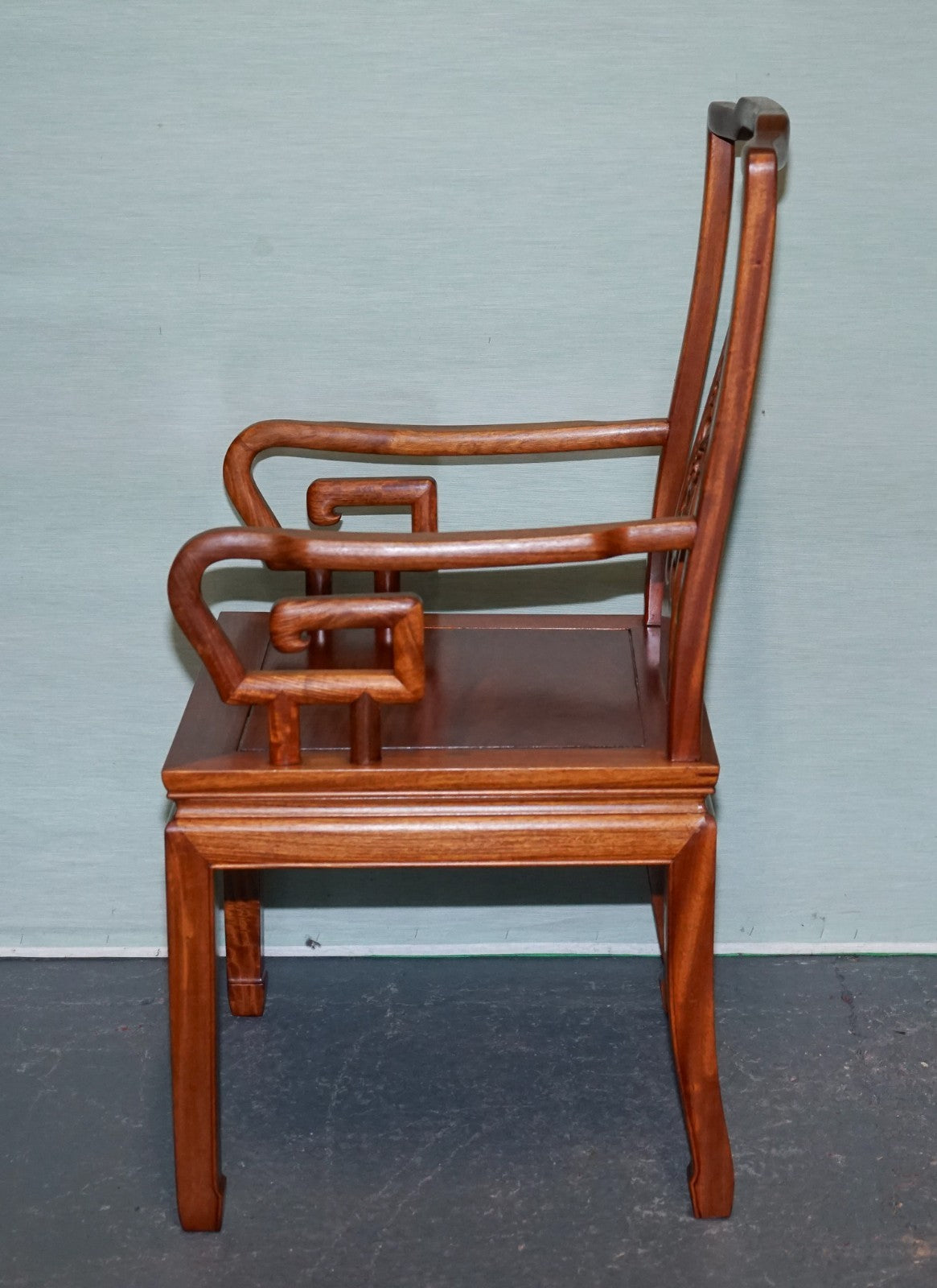 VINTAGE ORIENTAL CHINESE TEAK CARVED FLOWER AND BIRD ARMCHAIR