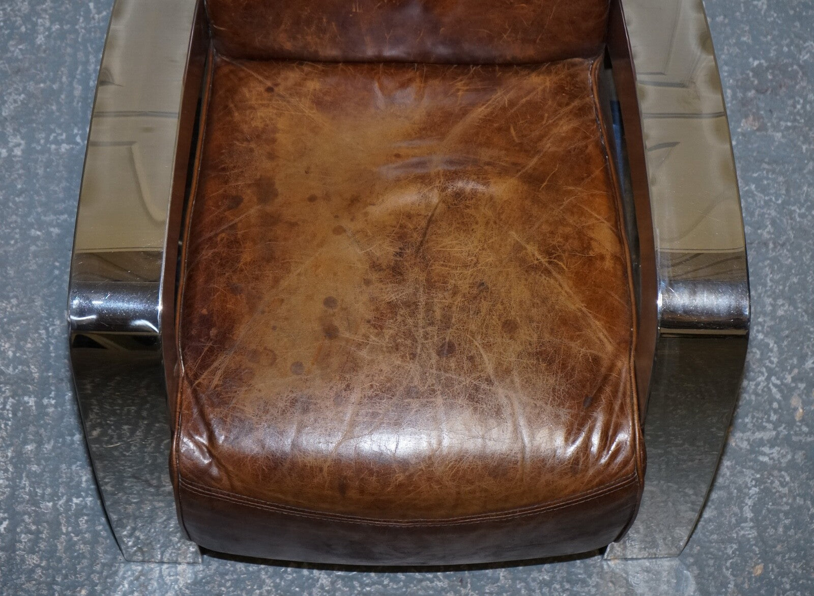 STUNNING PAIR OF FRENCH ART DECO CHROME AVIATOR HERITAGE BROWN LEATHER ARMCHAIRS