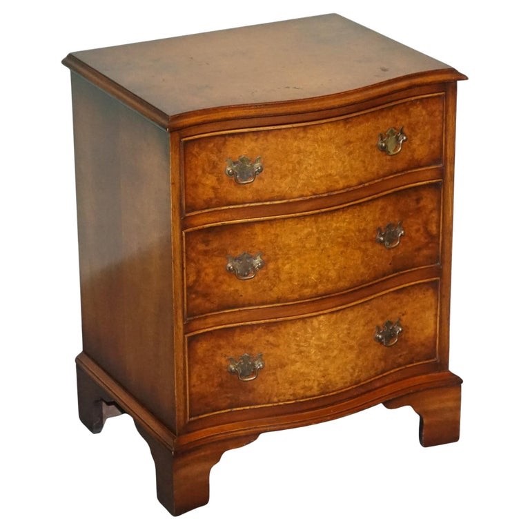 BEVAN FUNNELL REPRODUX BURR WALNUT SERPENTINE CHEST DRAWER BEDSIDE CABINET