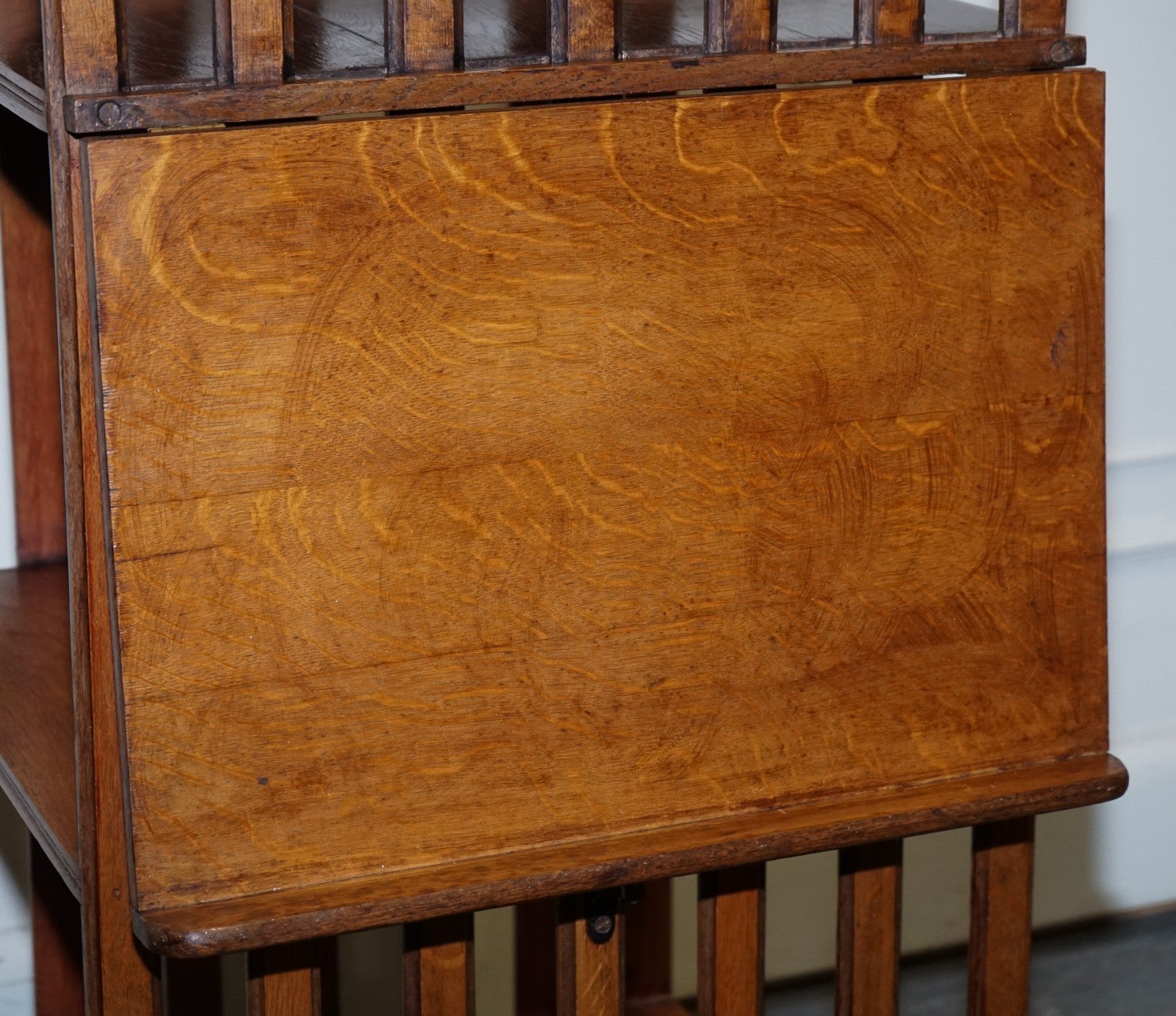 ANTIQUE SUBSTANTIAL OAK REVOLVING BOOKCASE WITH FOLDING READING STAND