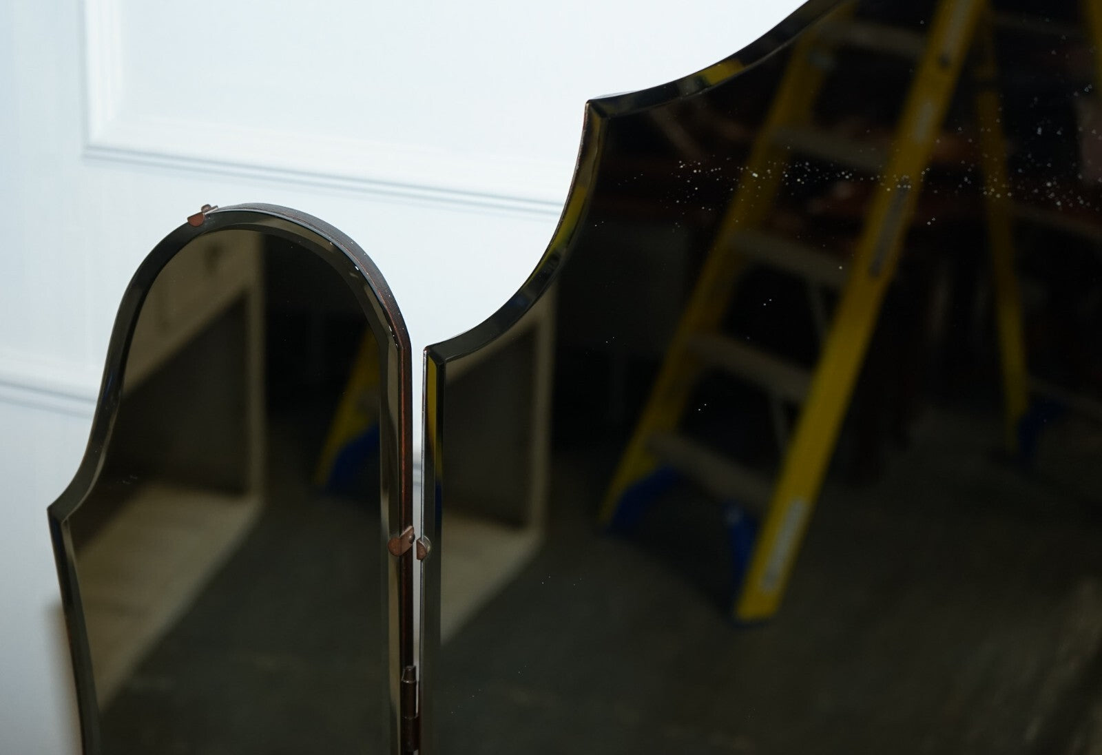 ANTIQUE 1920'S BURR WALNUT ART DECO DRESSING TABLE WITH PLENTY OF DRAWERS