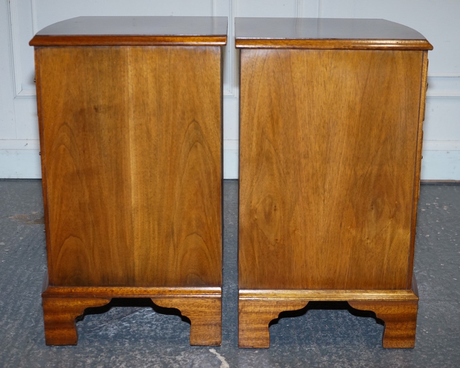 PAIR OF RESTORED BURR WALNUT BEDSIDE NIGHTSTAND CHEST OF DRAWERS