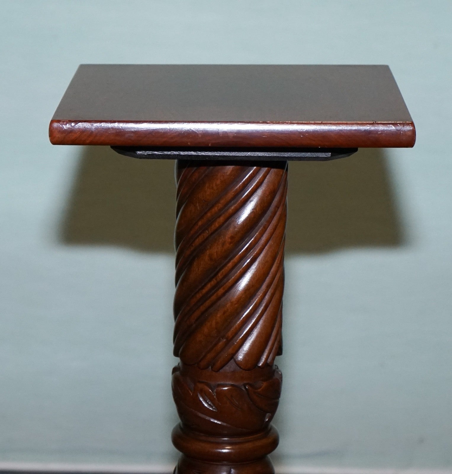 VINTAGE CARVED HARDWOOD BARLEY TWIST PEDESTAL STAND DISPLAY PLANT STAND