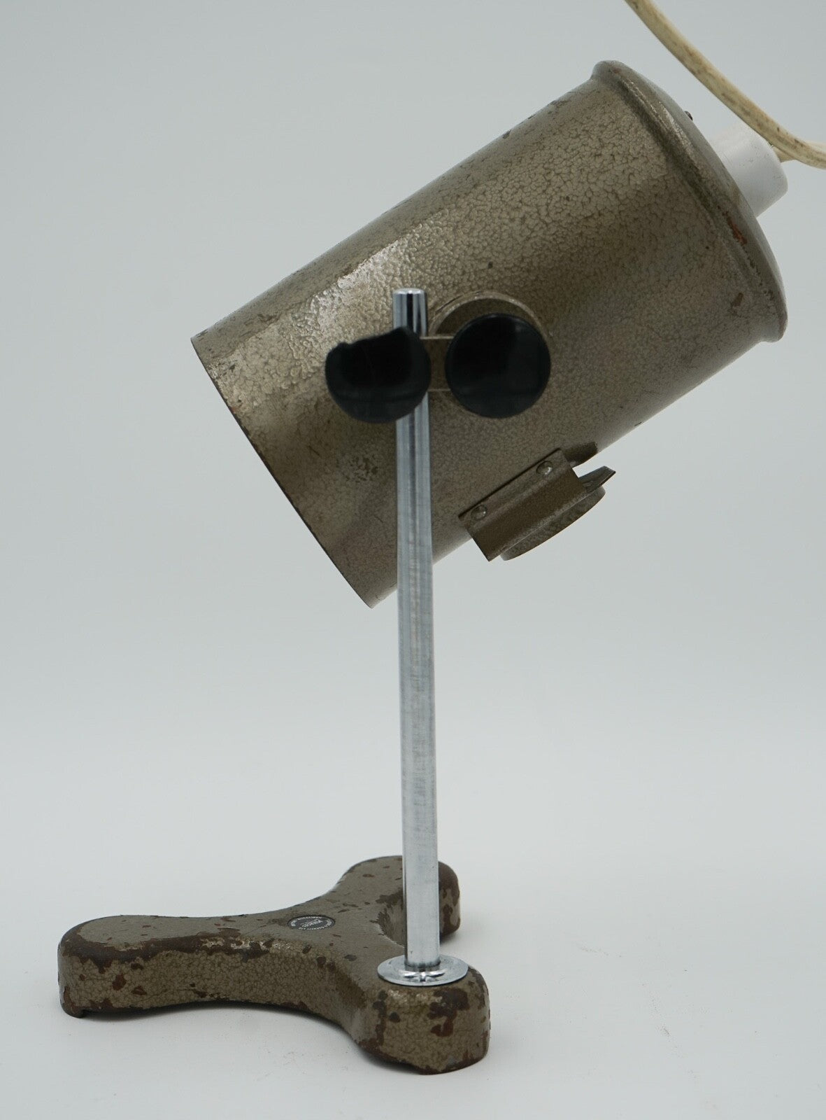 FLATTERS & GARNETT  SALVAGED LABORATORY SCHOOL TABLE ADJUSTABLE LIGHT 004