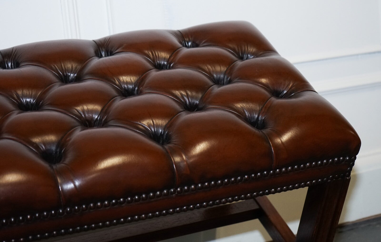 VINTAGE FULLY RESTORED CHESTERFIELD HAND DYED BROWN LEATHER TUFFED FOOTSTOOL