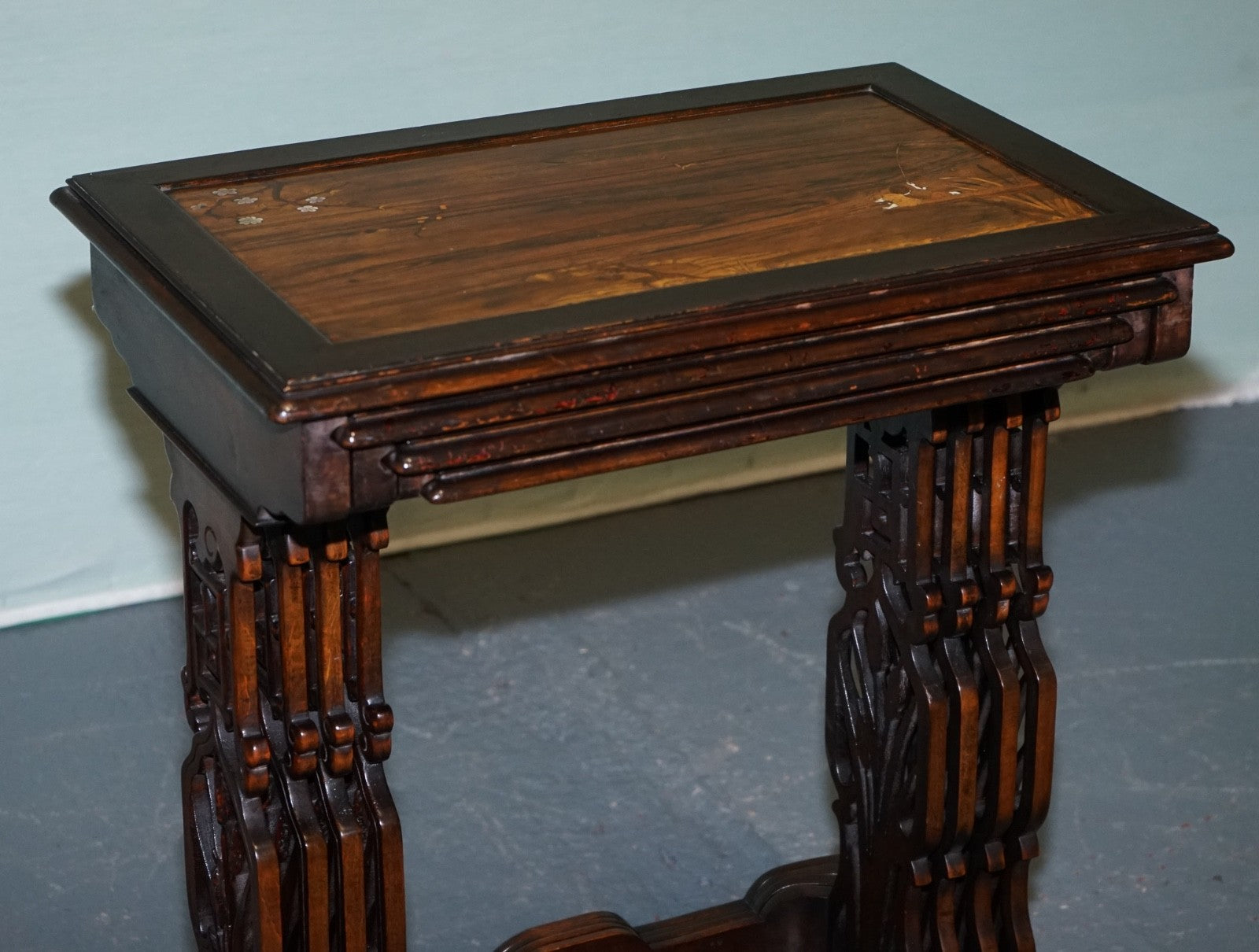 ART NOUVEAU CHINESE EXPORT NESTING TABLES PIERCED FRETWORK BONE & ABALONE C 1900