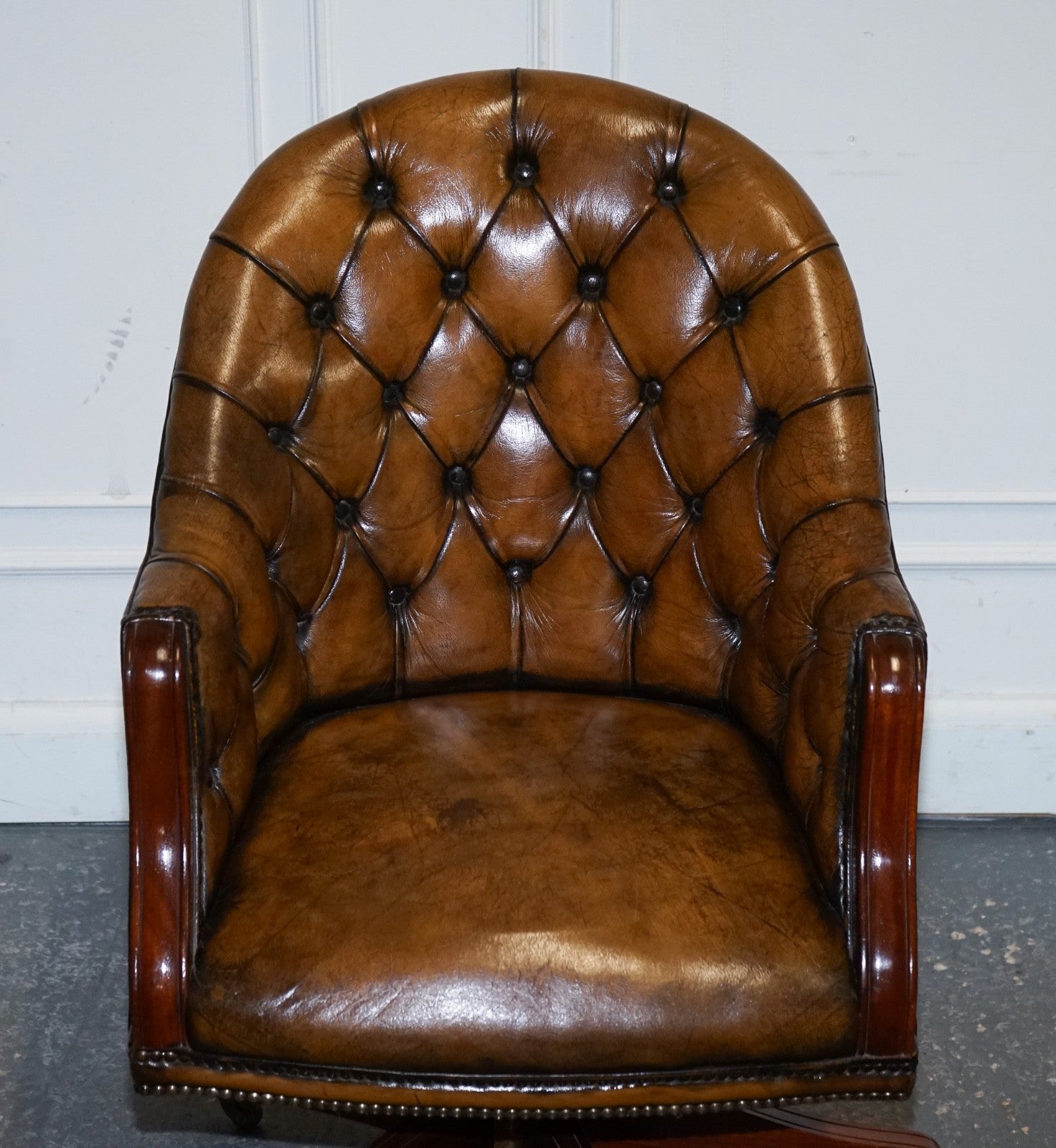 ANTIQUE DEEP BUTTONED CHESTERFIELD GEORGIAN STYLE HAND DYED LEATHER DESK CHAIR