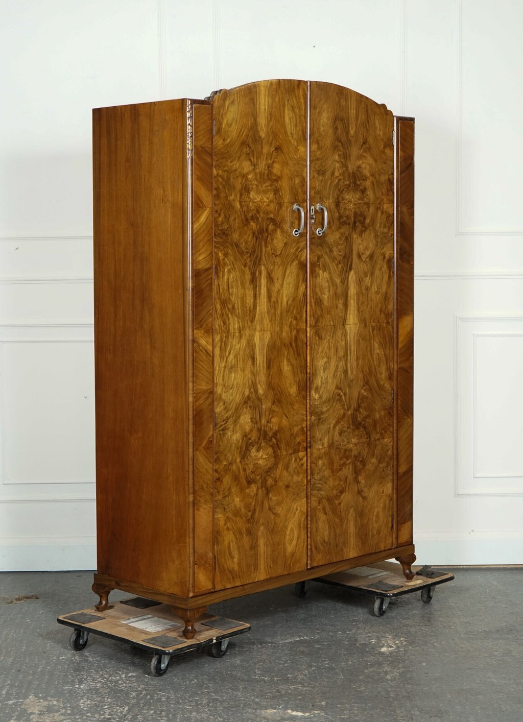 LOVELY ART DECO LARGE BURR WALNUT WARDROBE