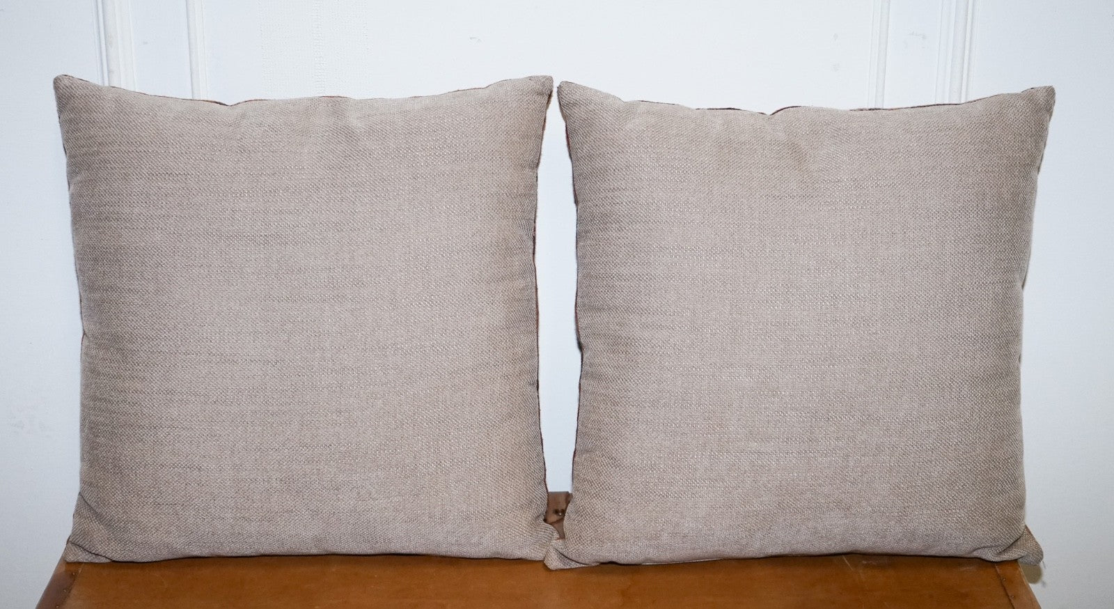 VINTAGE PAIR OF CLASSIC BALMORAL FIRED EARTH WOOL SCATTER CUSHIONS
