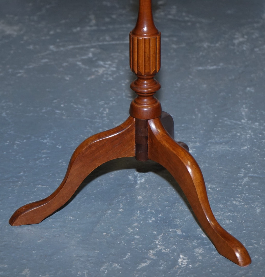 VINTAGE GEORGIAN STYLE TRIPOD TABLE WITH SCALLOPED EDGE & BROWN LEATHER TOP
