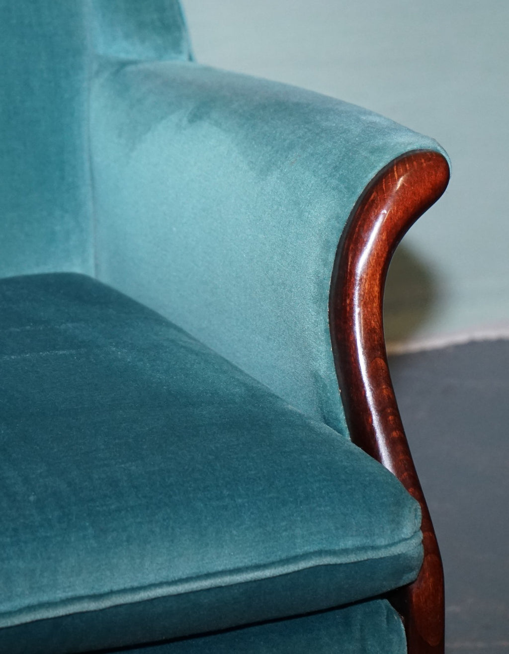 MID CENTURY VINTAGE PAIR OF PARER KNOLL FROXFIELD BLUE FABRIC WINGBACK ARMCHAIRS