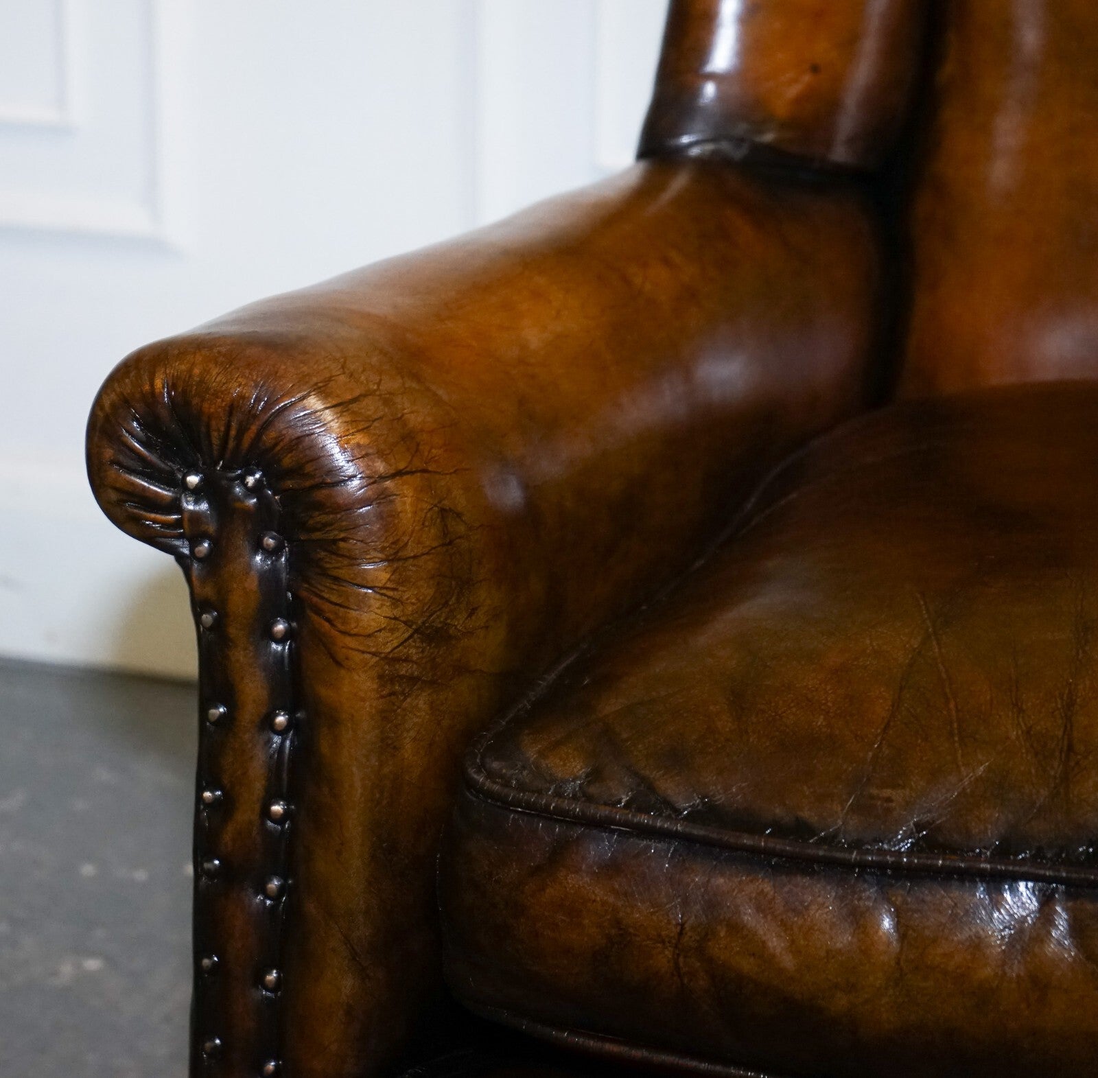 STUNNING EARLY VICTORIAN HAND DYED BROWN LEATHER READING LOUNGE ARMCHAIR