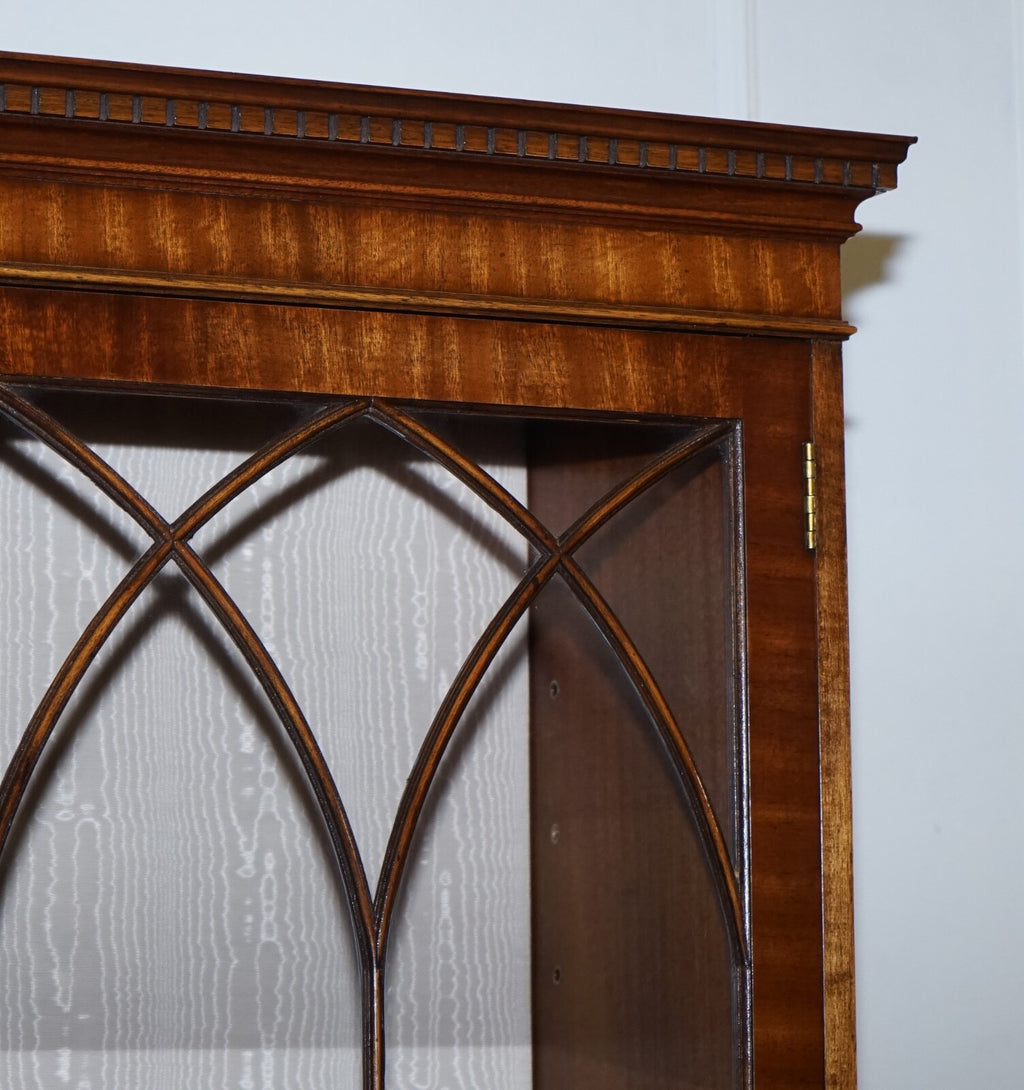 BEVAN FUNNEL GEORGIAN STYLE DISPLAY CABINET BOOKCASE GLASS SHELVES AND LIGHTS