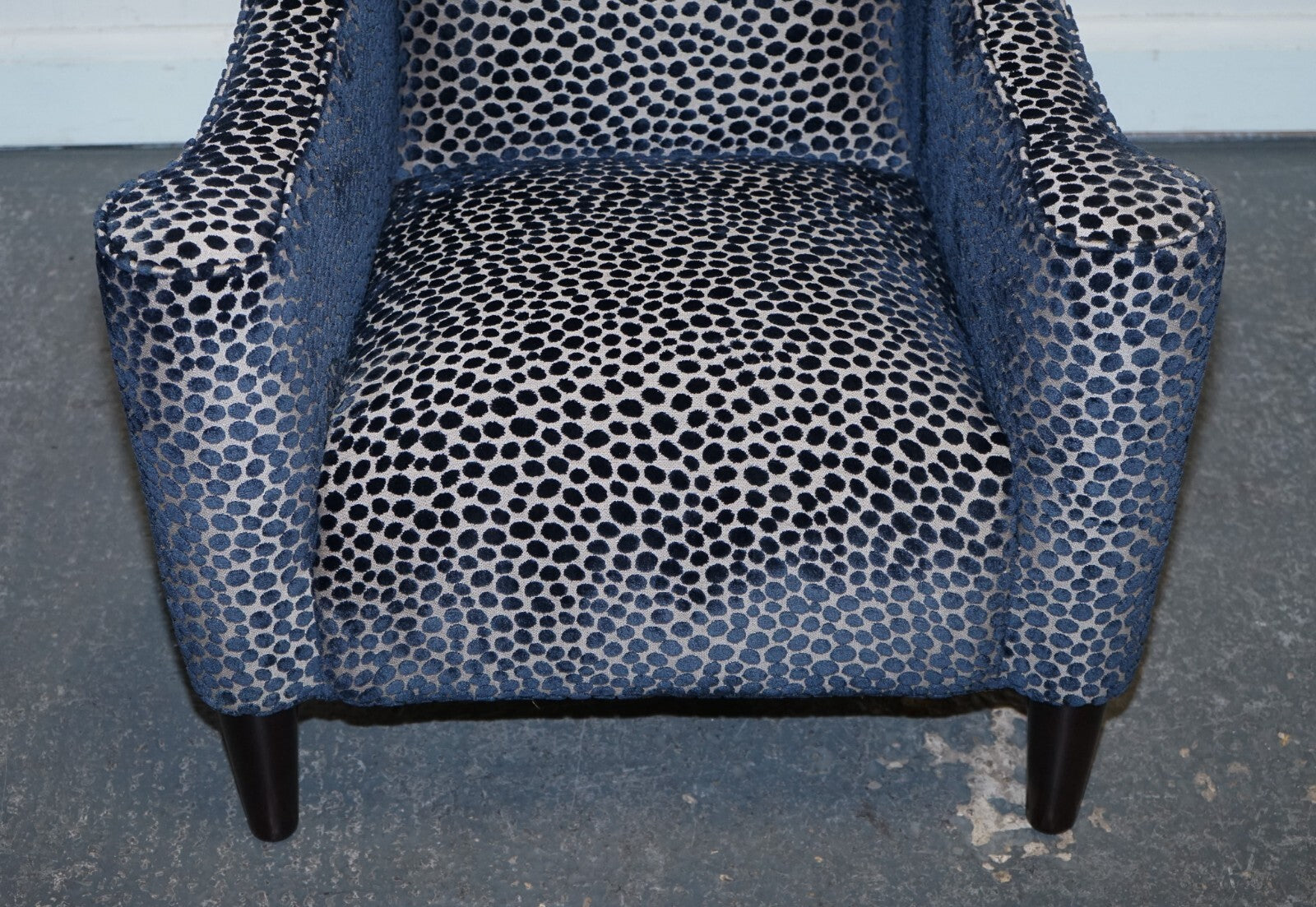 BEAUTIFUL PAIR OF NAVY BLUE LEOPARD PRINT FLAT ARM ARMCHAIRS