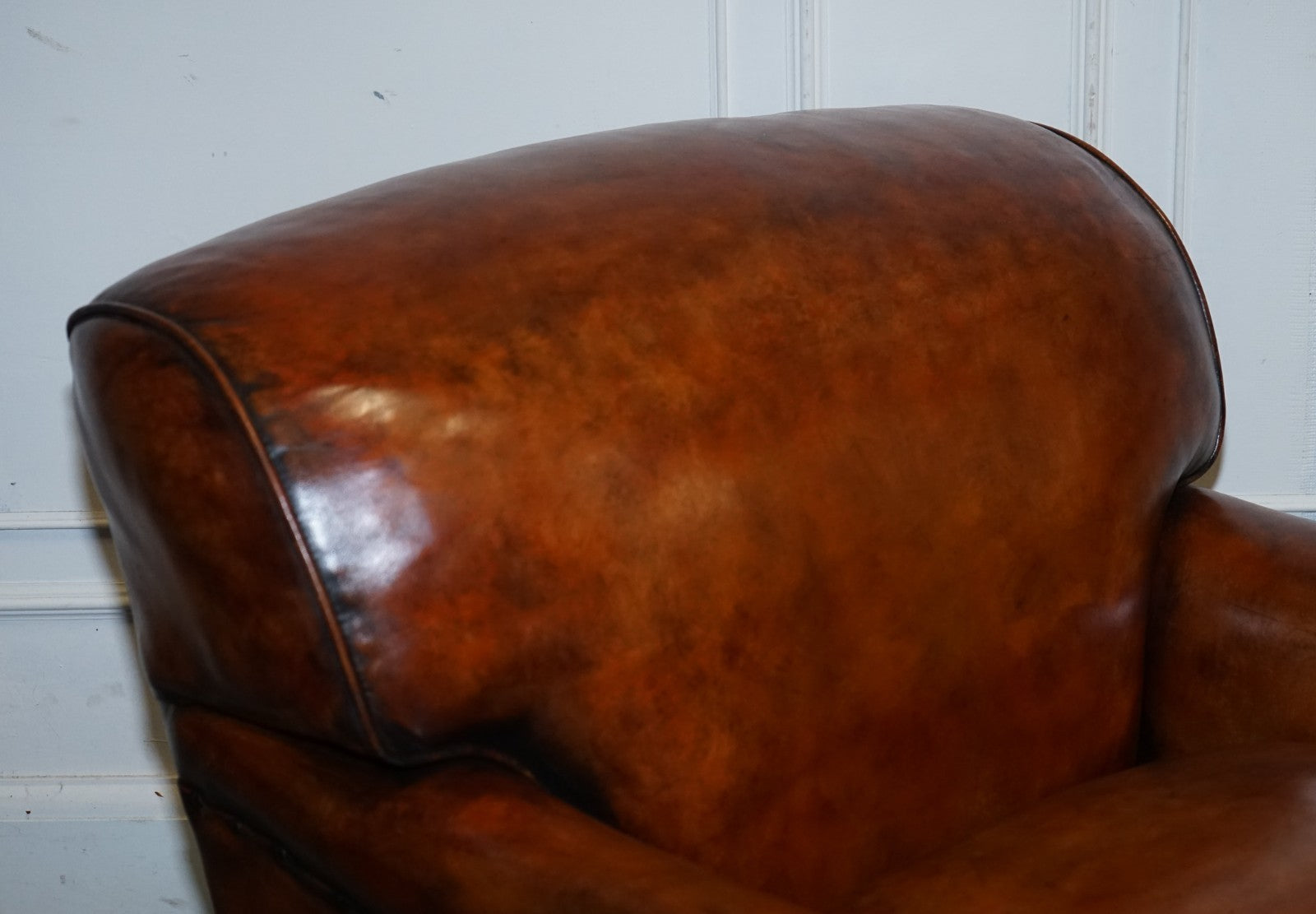 LARGE PAIR OF HOWARD STYLE HAND DYED LEATHER ARMCHAIRS FEATHER FILLED CUSHIONS