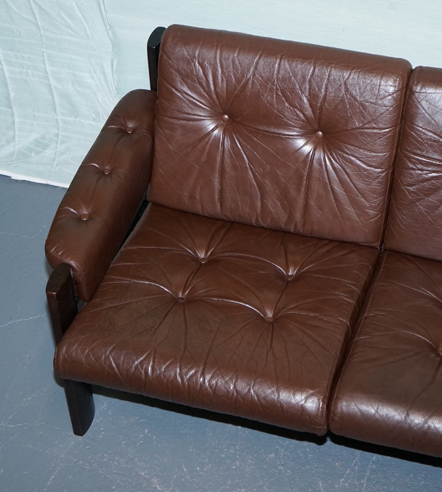SCANDiNAVIAN ViNTAGE EKORNES STRESSLESS THREE SEATER SOFA